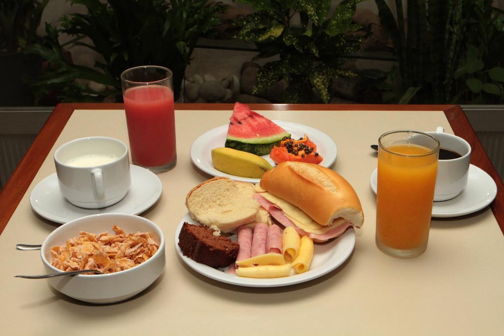 Hotel Pouso Alegre カンポ・グランデ エクステリア 写真
